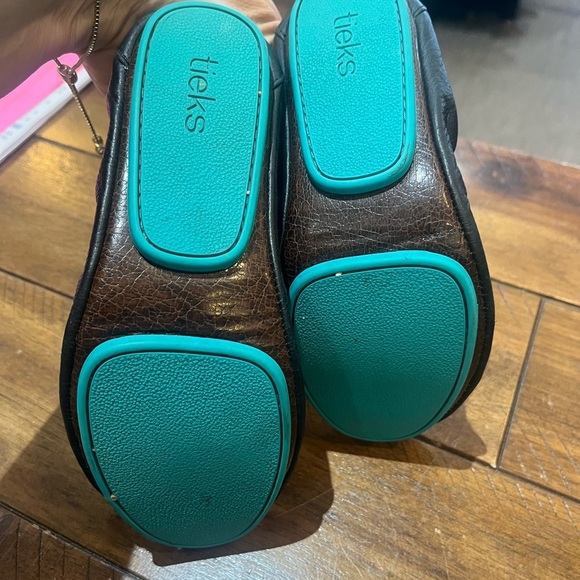 Tieks Black Leather Flats - Picture 4 of 6